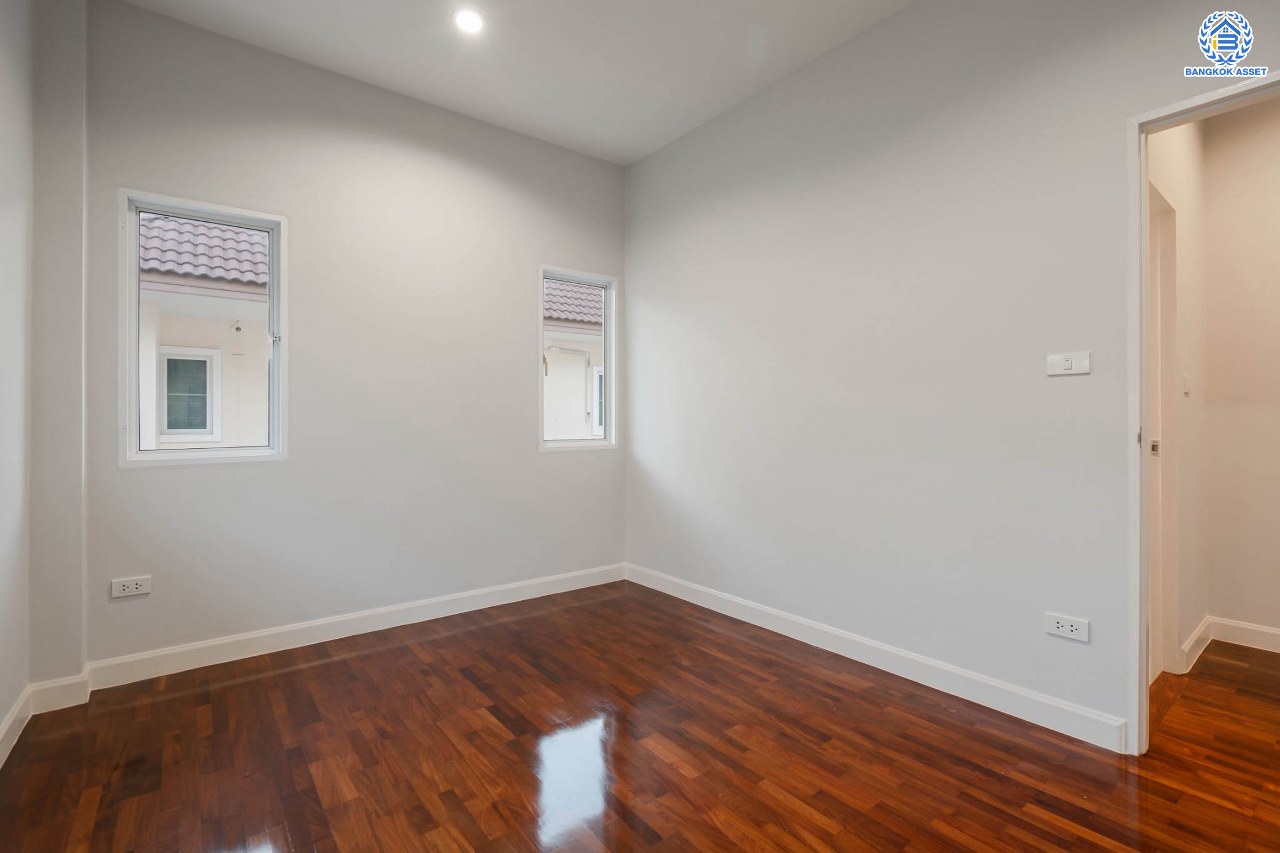 บ้านเดี่ยวมือสองนนทบุรี โครงการ นนทรีฟลอร่า ปิ่นเกล้า-ศาลายา เนื้อที่ 52.5 ตร.ว. ฟังก์ชัน 3 ห้องนอน 3 ห้องน้ำ จอดรถได้ 2 คัน ส่วนกลางครบครัน ตอบโจทย์ทุกครอบครัว บนทำเลเดินทางสะดวก เชื่อมต่อถนนบรมฯ ใกล้เซ็นทรัลปิ่นเกล้า และจุดขึ้นทางด่วนศรีรัช